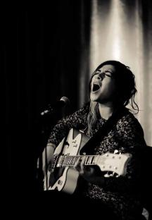 Priscila Serrano, Solo
